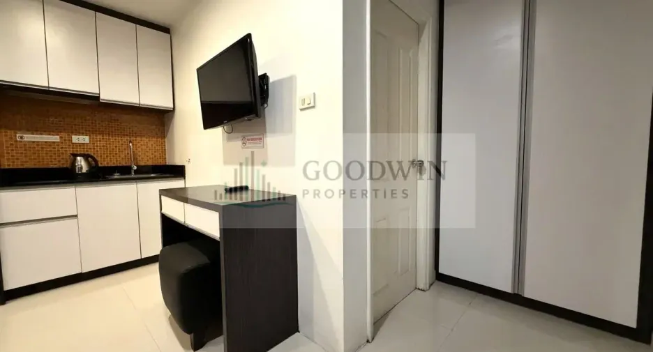 For rent and for sale studio condo in Pratumnak, Pattaya