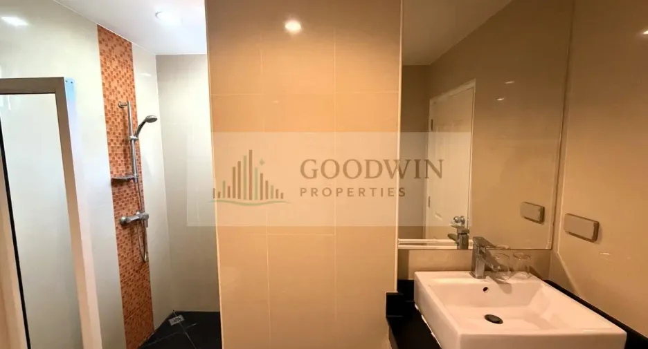 For rent and for sale studio condo in Pratumnak, Pattaya