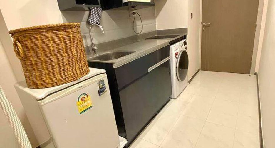 For rent 2 ベッドルーム condo in Pathum Wan, Bangkok