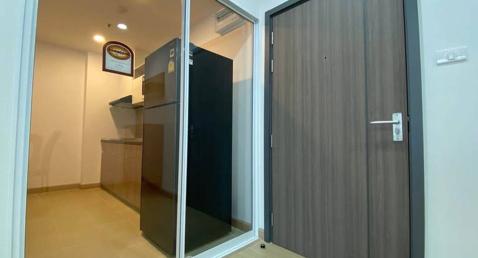For rent 2 bedrooms condo in Bang Kapi, Bangkok