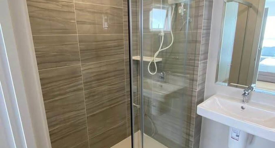 For rent 2 bedrooms condo in Bang Kapi, Bangkok