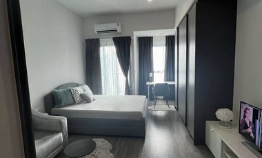 Condo en alquiler de 1 habitaciones en Bang Rak, Bangkok
