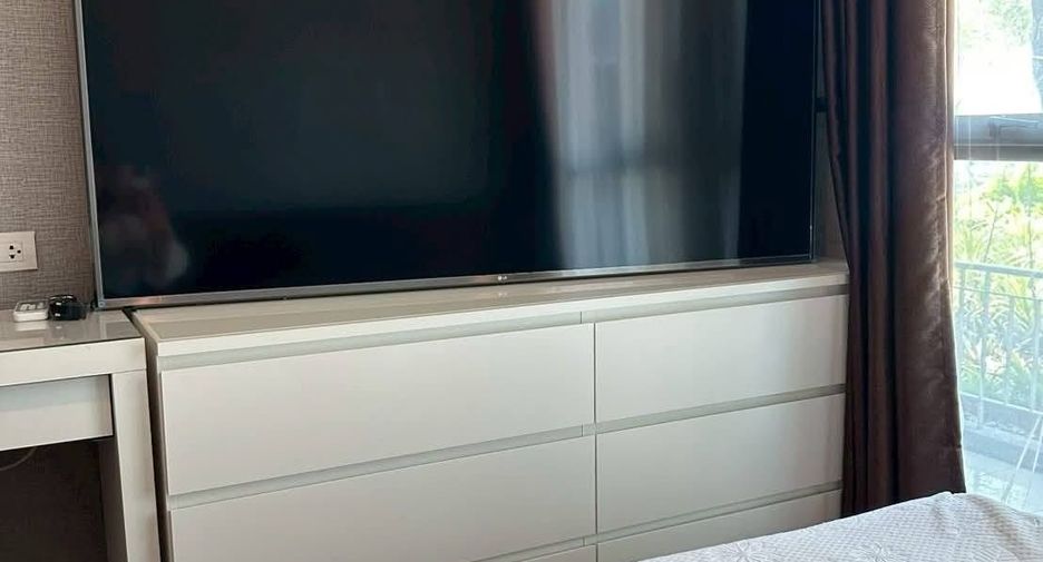 For rent 1 bed condo in Yan Nawa, Bangkok
