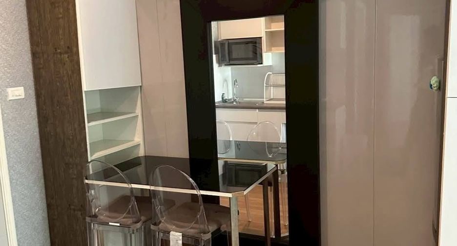 For rent 1 bed condo in Yan Nawa, Bangkok