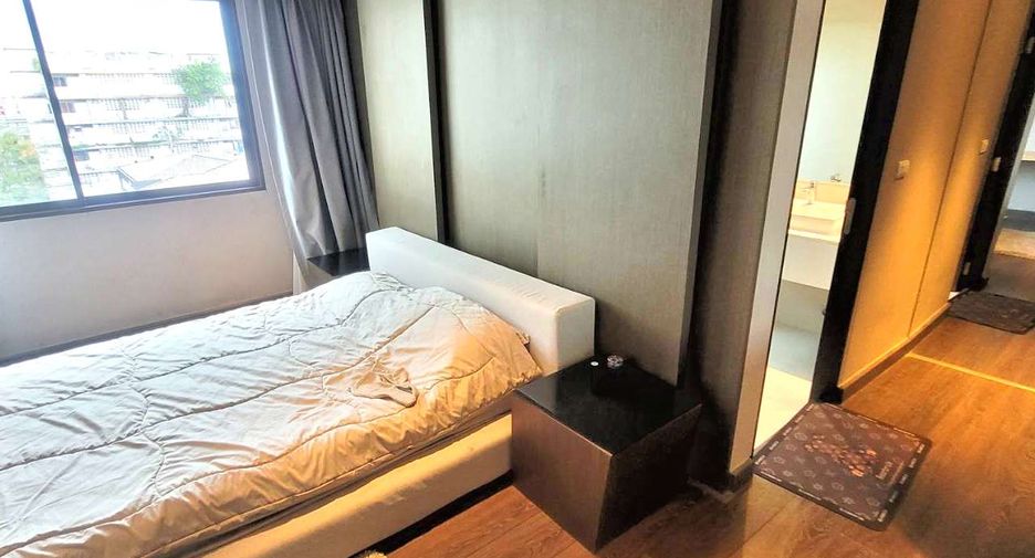 For rent そして for sale 3 ベッドルーム townhouse in Watthana, Bangkok