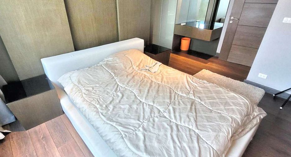 For rent そして for sale 3 ベッドルーム townhouse in Watthana, Bangkok