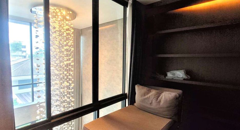 For rent そして for sale 3 ベッドルーム townhouse in Watthana, Bangkok