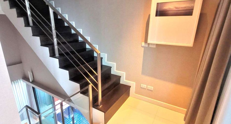For rent そして for sale 3 ベッドルーム townhouse in Watthana, Bangkok