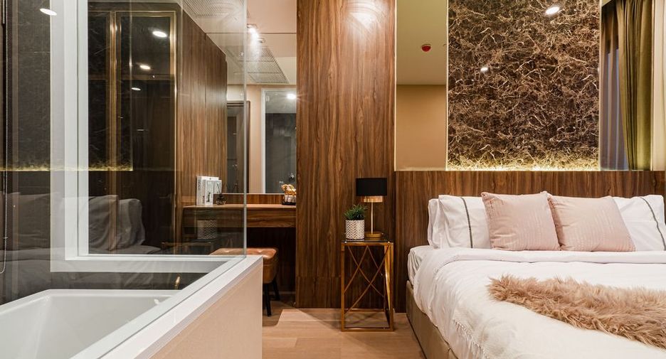 For rent 2 ベッドルーム condo in Bang Rak, Bangkok