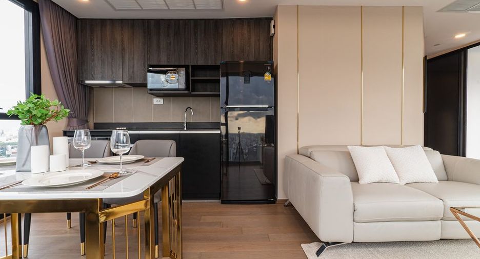 For rent 2 ベッドルーム condo in Bang Rak, Bangkok