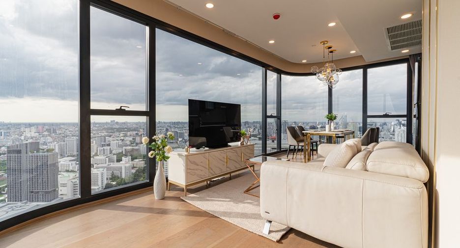 For rent 2 ベッドルーム condo in Bang Rak, Bangkok