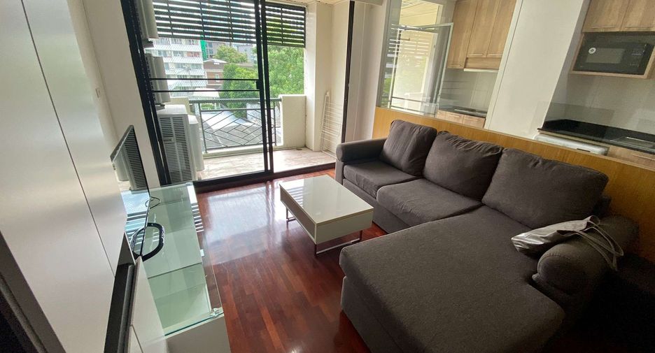For rent 2 bedrooms condo in Watthana, Bangkok