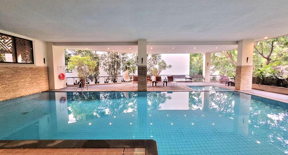 For rent 2 bedrooms condo in Watthana, Bangkok