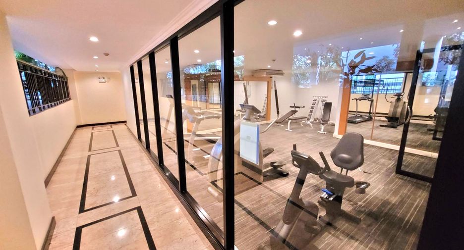 For rent 2 bedrooms condo in Watthana, Bangkok