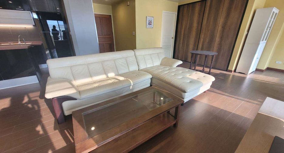 For rent 1 bed condo in Watthana, Bangkok