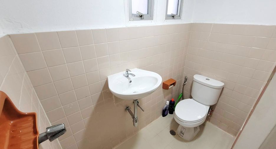 Condo en alquiler de 2 habitaciones en Khlong Toei, Bangkok