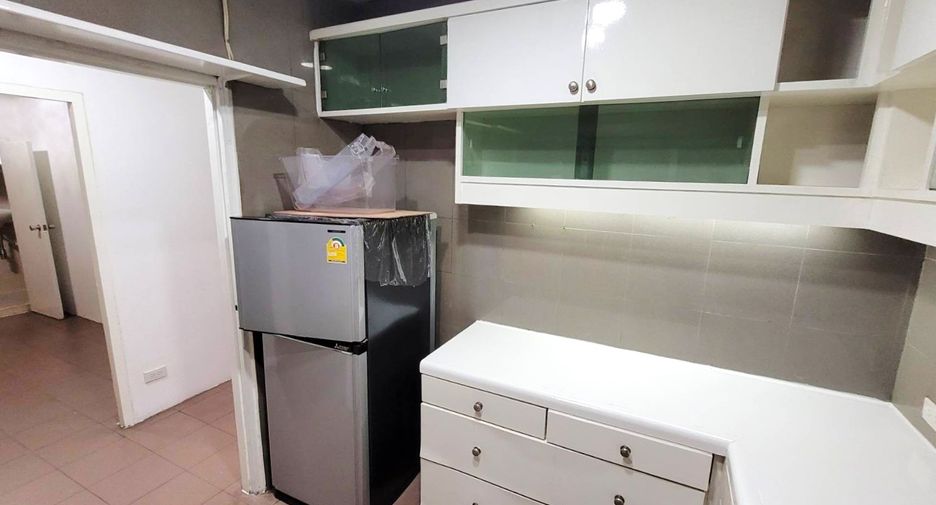 Condo en alquiler de 2 habitaciones en Khlong Toei, Bangkok