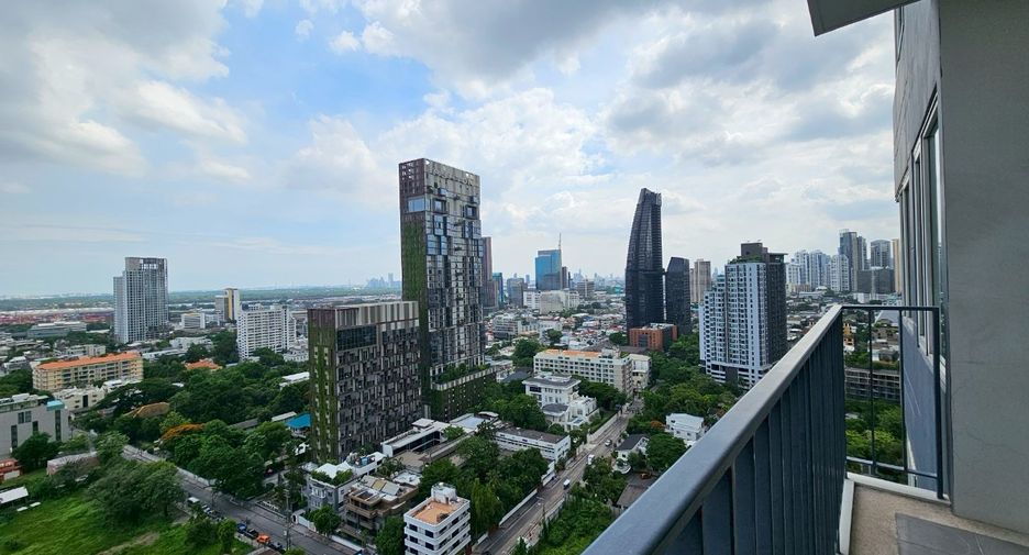 À louer 3 chambres condo à Khlong Toei, Bangkok