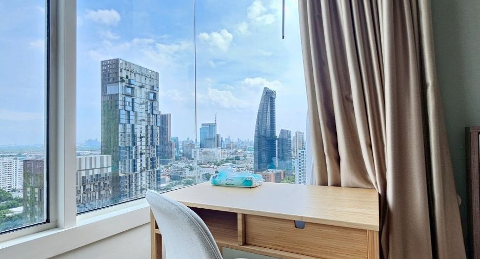 À louer 3 chambres condo à Khlong Toei, Bangkok