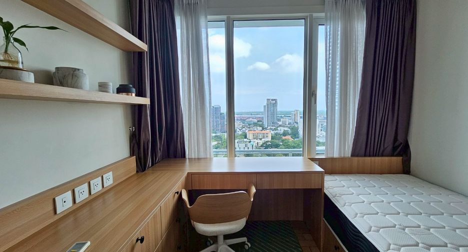 À louer 3 chambres condo à Khlong Toei, Bangkok