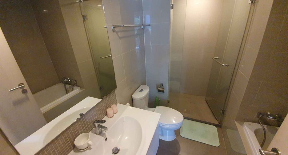 À louer 2 chambres condo à Watthana, Bangkok