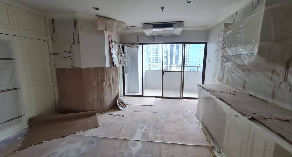 À louer 3 chambres condo à Watthana, Bangkok