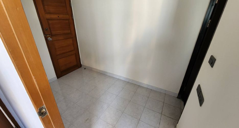 出租 3 卧室 公寓 在 Khlong Toei, 曼谷