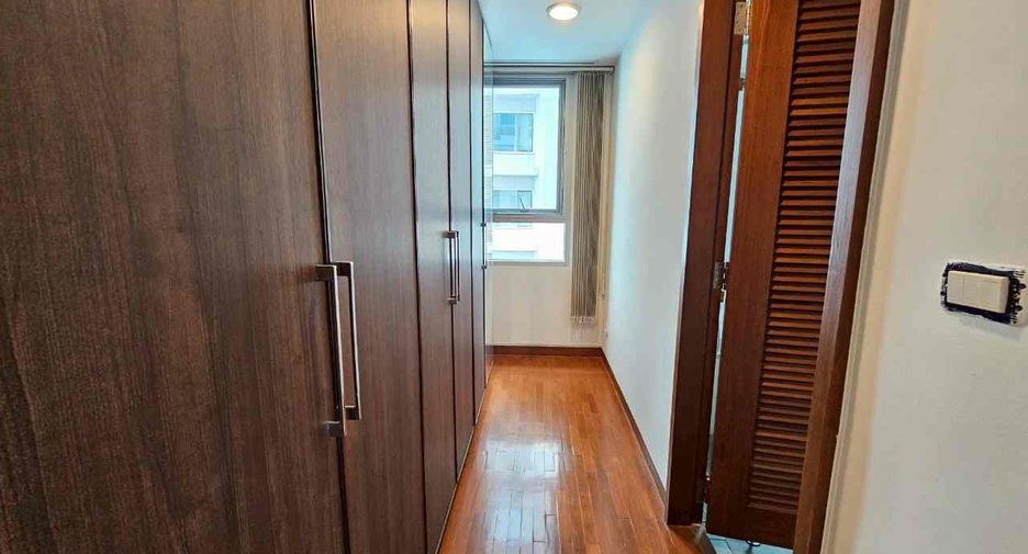 À louer 3 chambres condo à Watthana, Bangkok