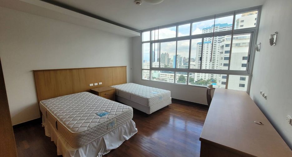 À louer 3 chambres condo à Watthana, Bangkok