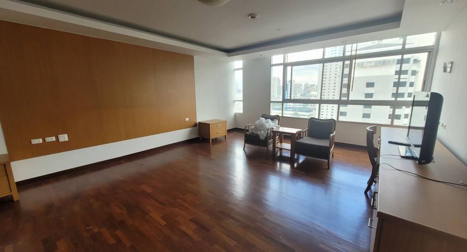 À louer 3 chambres condo à Watthana, Bangkok