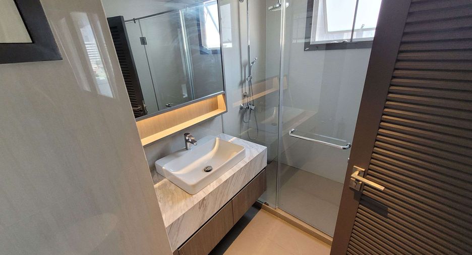 À louer 3 chambres condo à Watthana, Bangkok