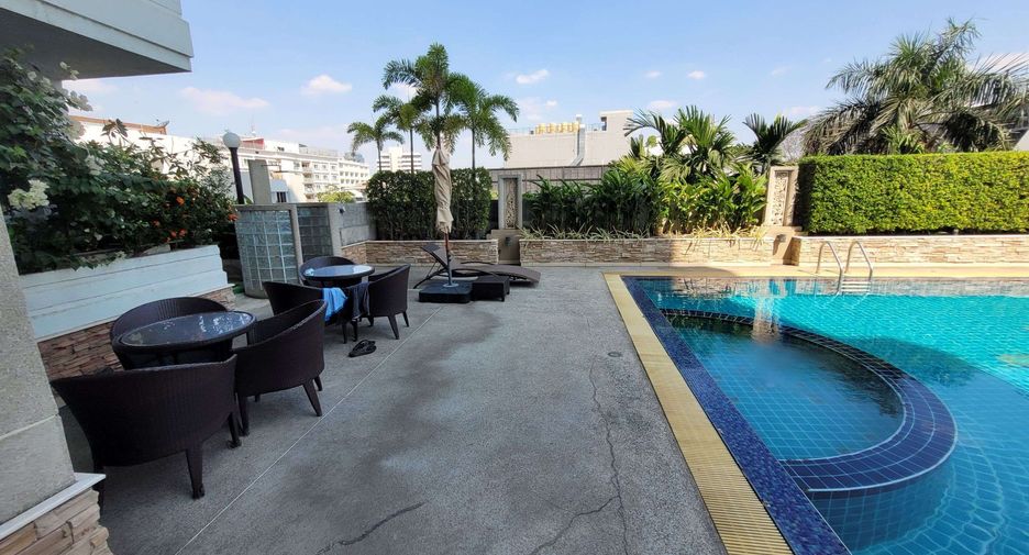 À louer 3 chambres condo à Watthana, Bangkok