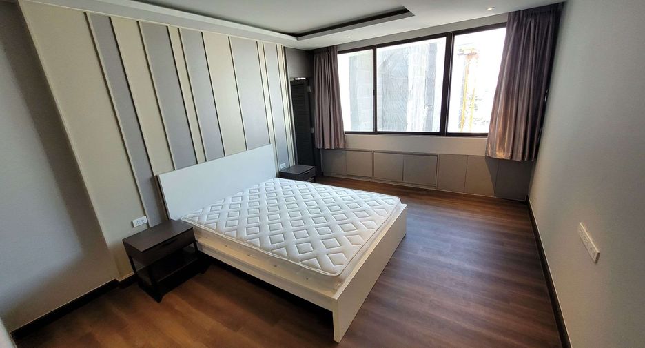 À louer 3 chambres condo à Watthana, Bangkok