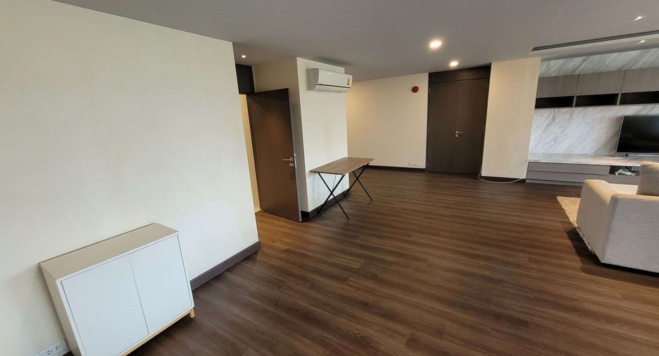 À louer 3 chambres condo à Watthana, Bangkok