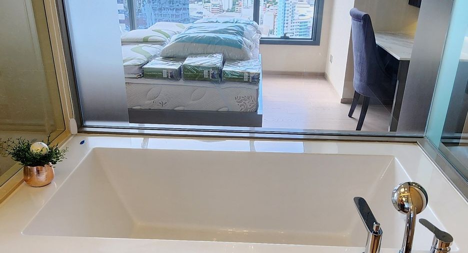 Condo en alquiler de 2 habitaciones en Watthana, Bangkok