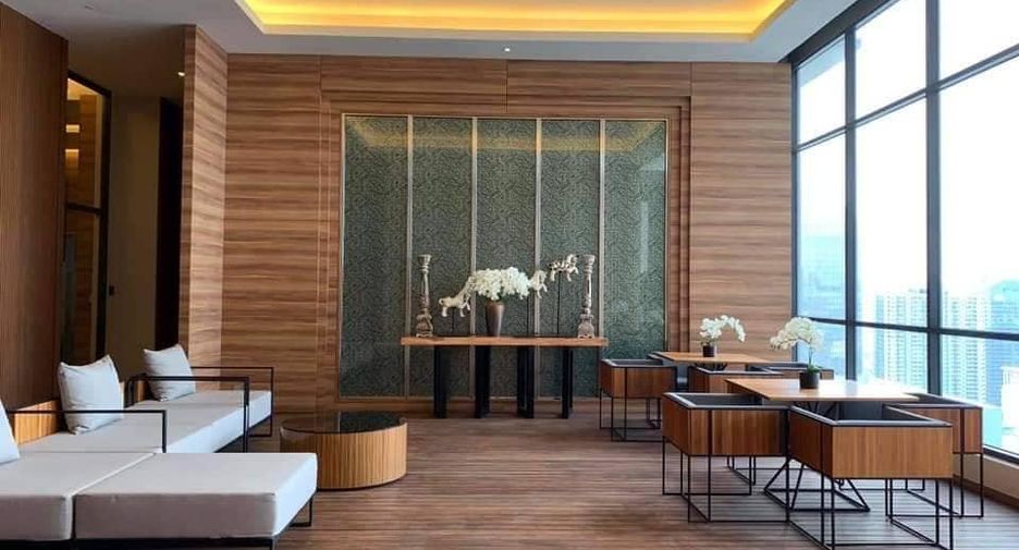 For rent and for sale 2 bedrooms condo in Watthana, Bangkok