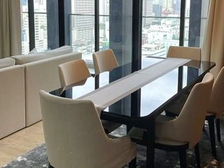 For rent 2 bedrooms condo in Pathum Wan, Bangkok