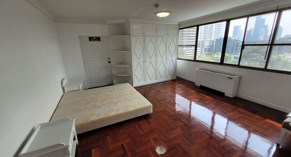 À louer 3 chambres condo à Watthana, Bangkok