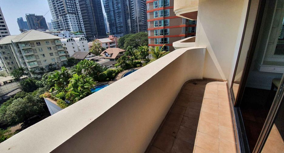 À louer 3 chambres condo à Watthana, Bangkok