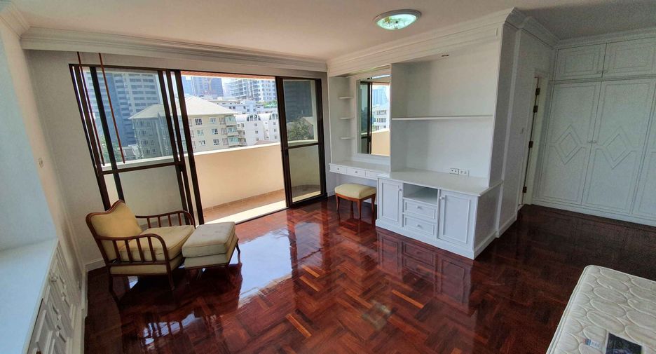 À louer 3 chambres condo à Watthana, Bangkok