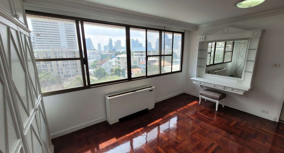 À louer 3 chambres condo à Watthana, Bangkok