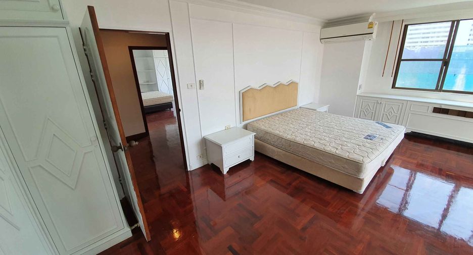 À louer 3 chambres condo à Watthana, Bangkok
