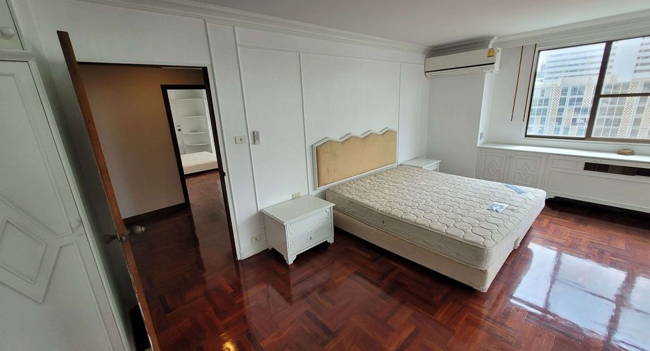 À louer 3 chambres condo à Watthana, Bangkok