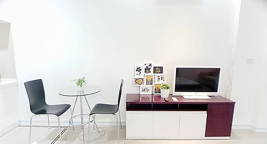 For rent studio condo in Huai Khwang, Bangkok