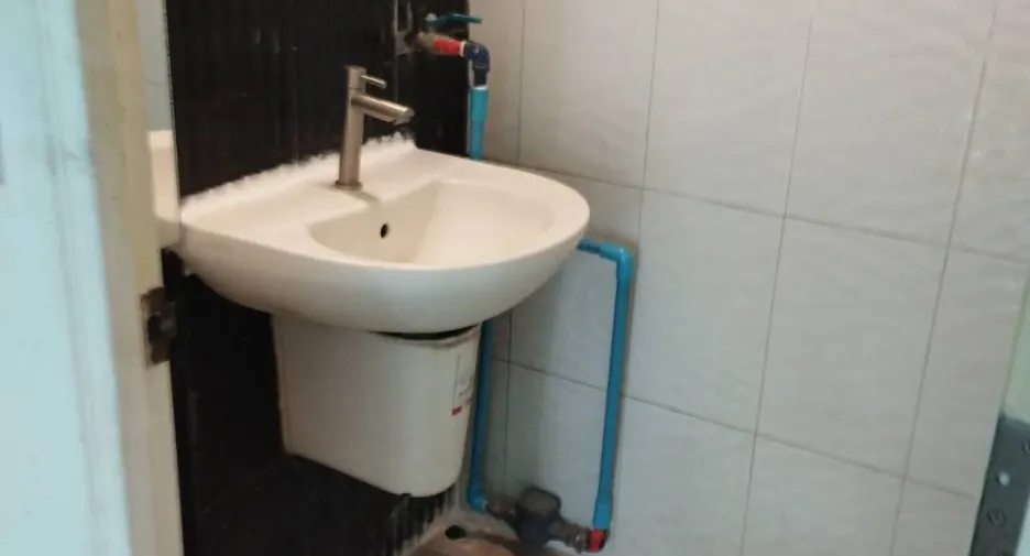 For rent retail Space in Huai Khwang, Bangkok