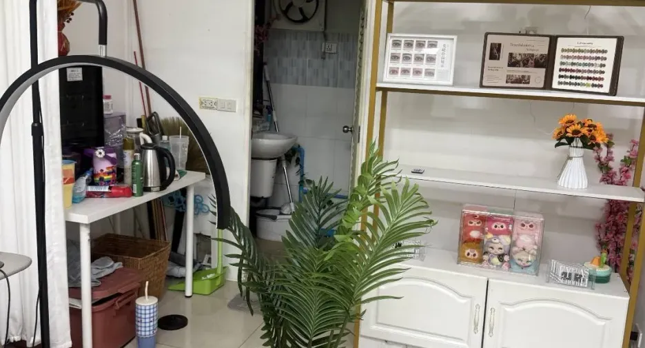 For rent retail Space in Huai Khwang, Bangkok
