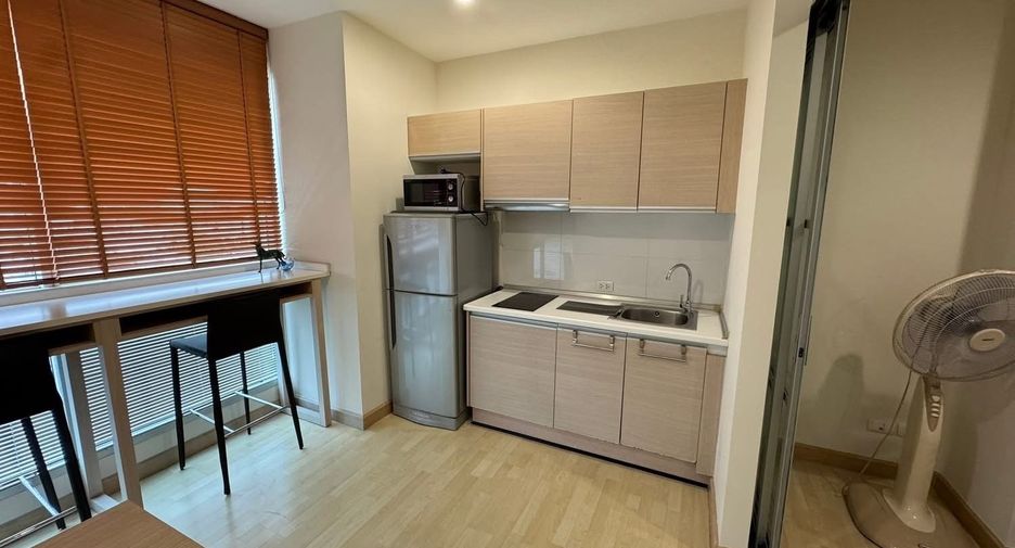 For rent 1 bed condo in Huai Khwang, Bangkok