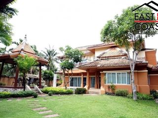 Casa en alquiler de 5 habitaciones en Bang Lamung, Chonburi