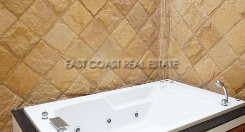 Casa en alquiler de 5 habitaciones en East Pattaya, Pattaya