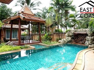 Casa en alquiler de 5 habitaciones en Bang Lamung, Chonburi